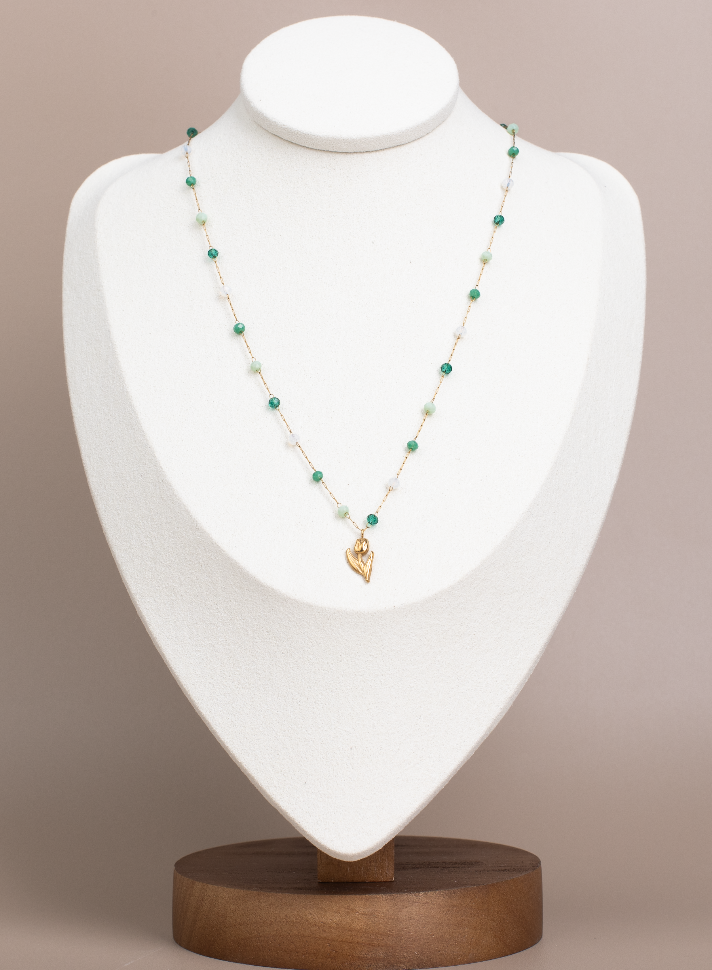 Stylish Commuter's Choice: Green and Gold Crystal Necklace for Women