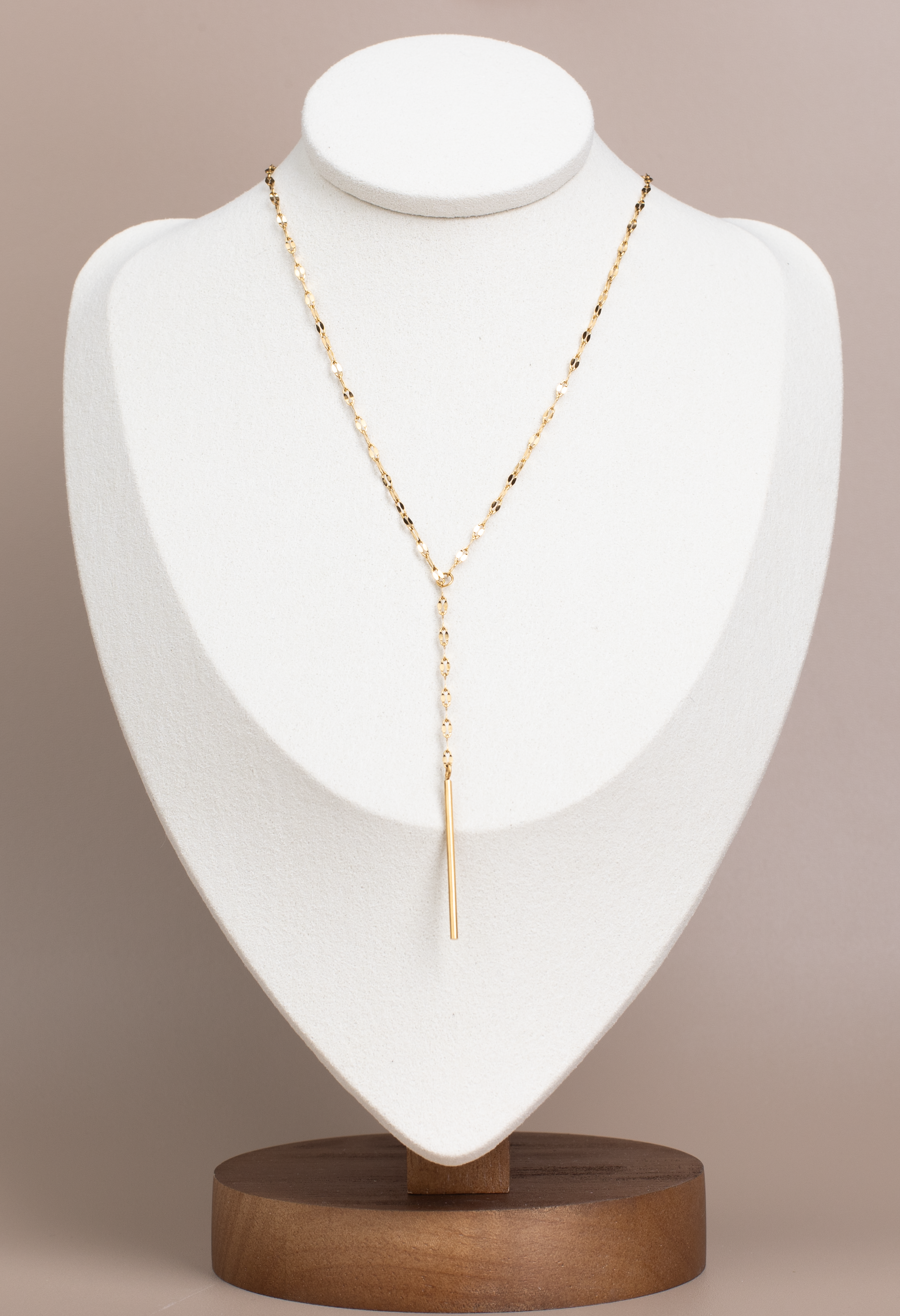 Stylish Gold Fringe Pendant Necklace - Minimalist and Fashionable