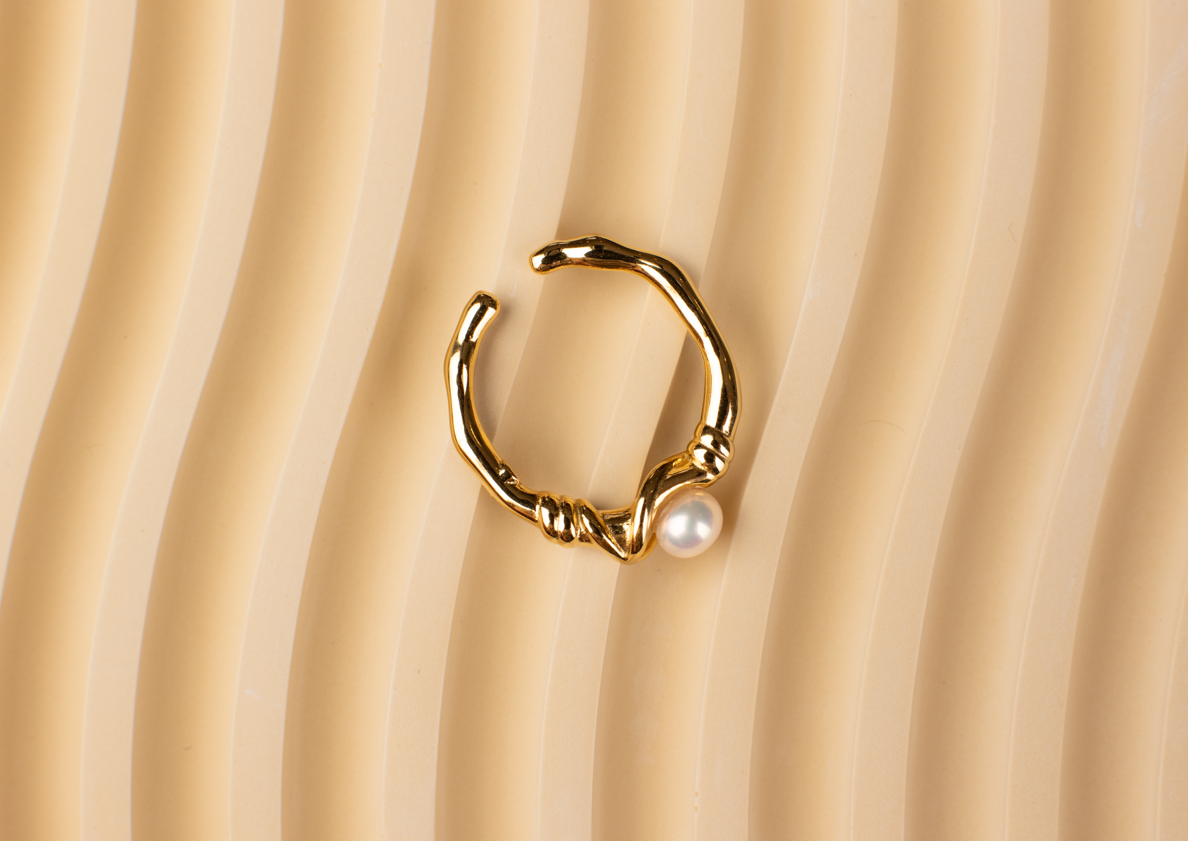 Adjustable Ring with Bamboo-like Design and White Pearls for Women