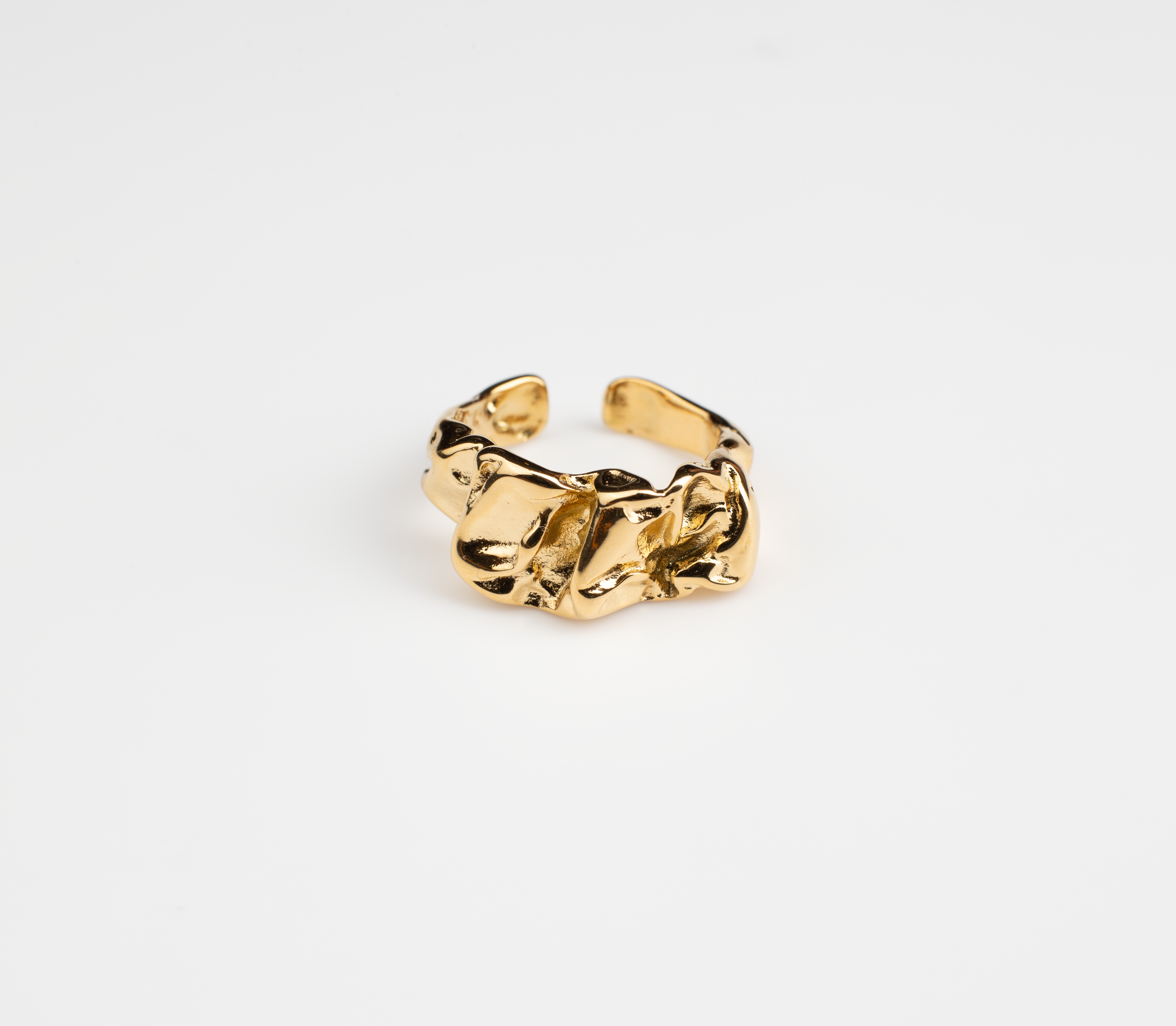 Choose between gold and silver options with our adjustable open ring, featuring a design reminiscent of water ripples with excellent texture. Fashionable, minimalist, and versatile, suitable for various occasions, making it a universal, stylish, and premium gift