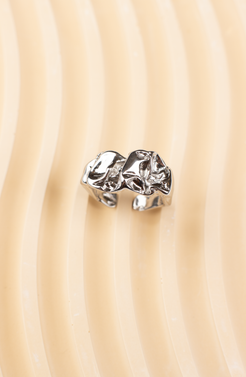 Choose between gold and silver options with our adjustable open ring, featuring a design reminiscent of water ripples with excellent texture. Fashionable, minimalist, and versatile, suitable for various occasions, making it a universal, stylish, and premium gift